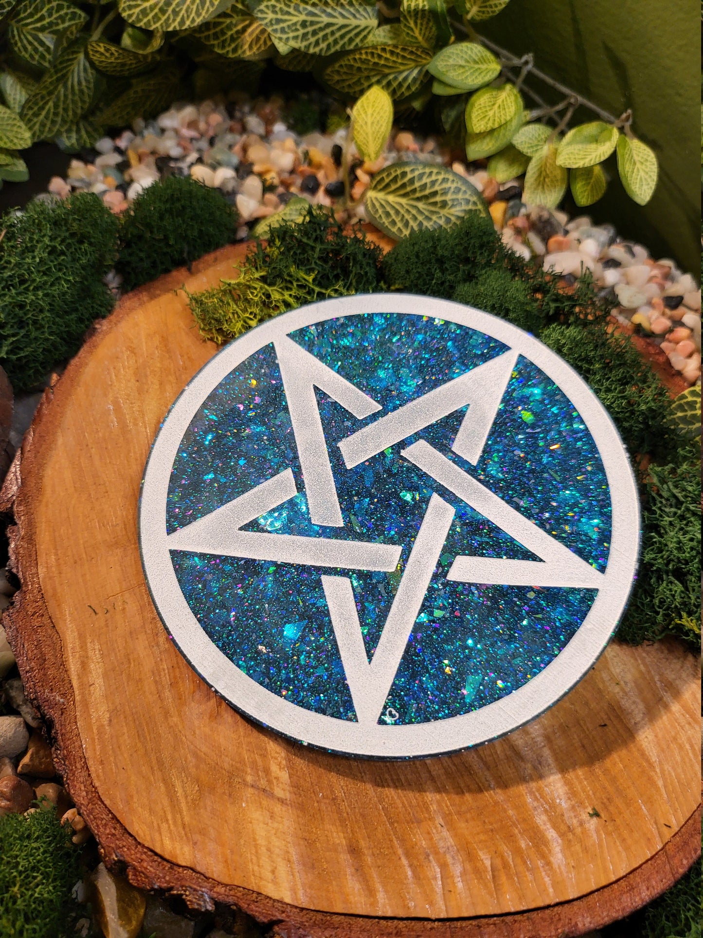Blue Holographic Glitter with White Outline Pentagram Plate