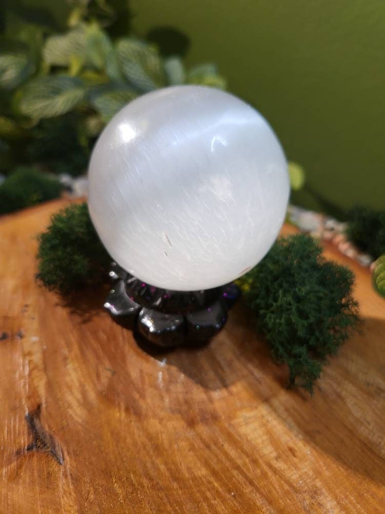 Black and Pink Glitter Resin Lotus Sphere Stand