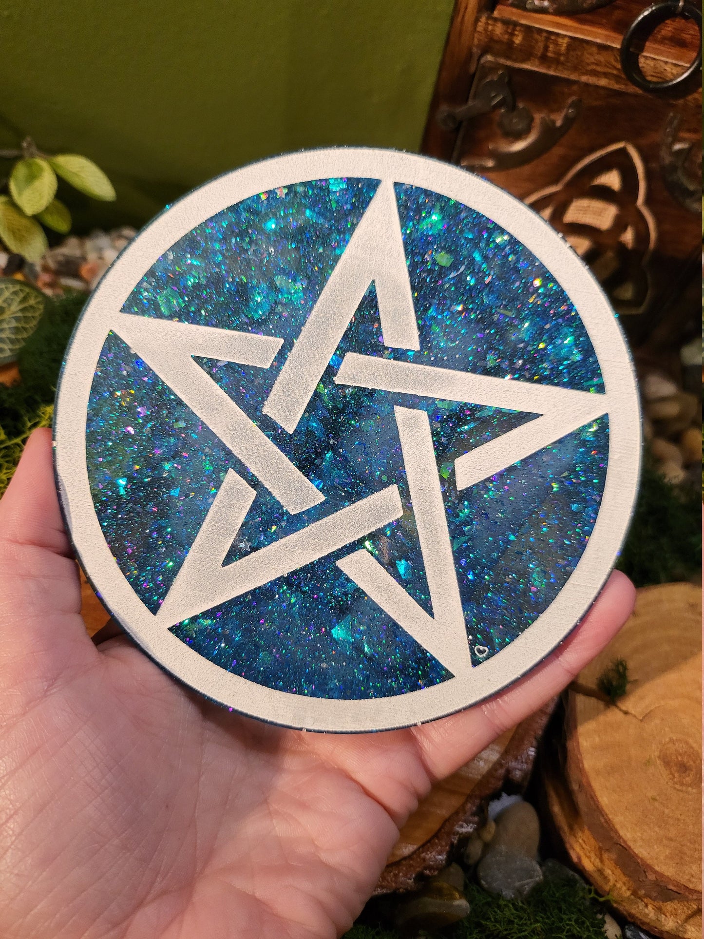 Blue Holographic Glitter with White Outline Pentagram Plate