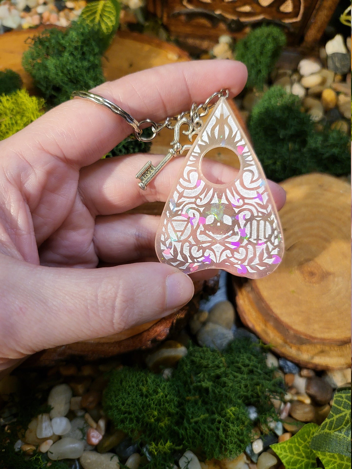 Valentines Special Ouija Planchette - Skull and Crossbones