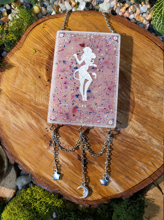 Leo White Glitter to Magenta Solar Changing Wall Hanging with Moon and Stars Charms