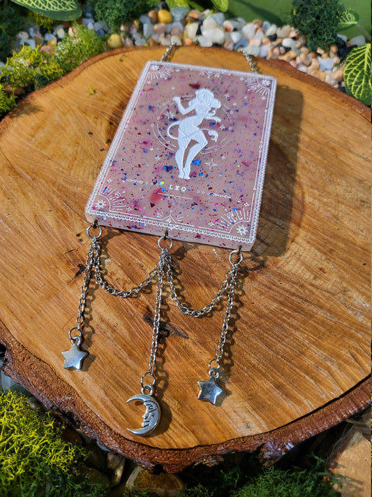 Leo White Glitter to Magenta Solar Changing Wall Hanging with Moon and Stars Charms